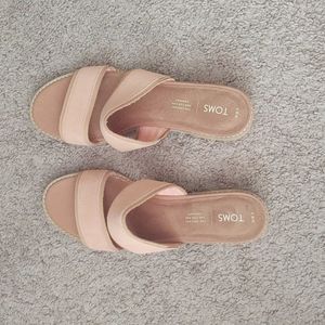 Toms pink sandals